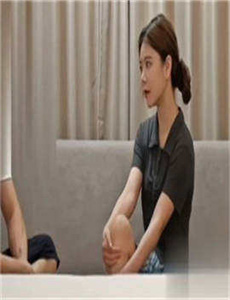 《闷骚的小少妇全程露脸》