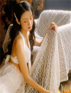 天天向上20100226-美女脱去衣视频